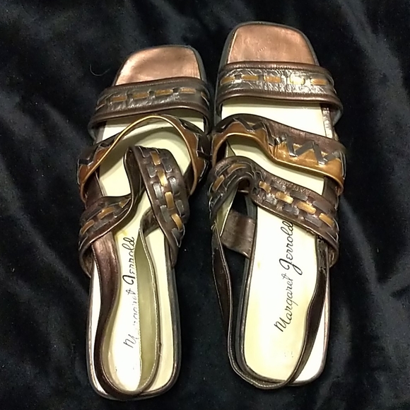 Shoes - Picture 1 of 4